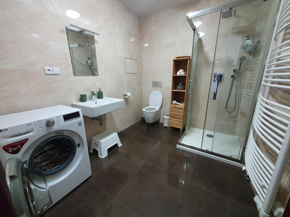 Apartman S Wellness Daire Karlovy Vary Dış mekan fotoğraf
