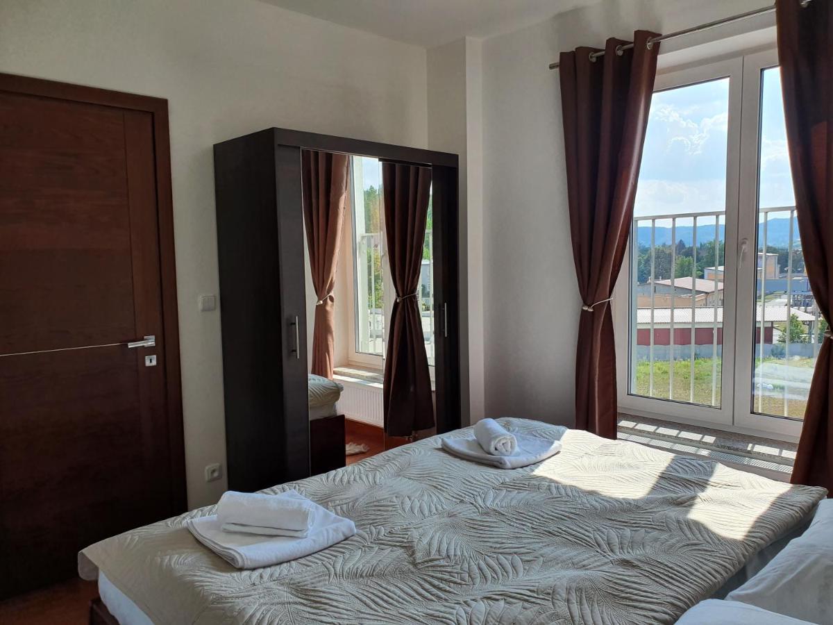 Apartman S Wellness Daire Karlovy Vary Dış mekan fotoğraf
