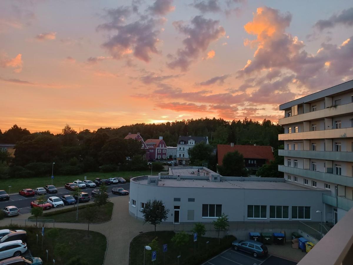Apartman S Wellness Daire Karlovy Vary Dış mekan fotoğraf